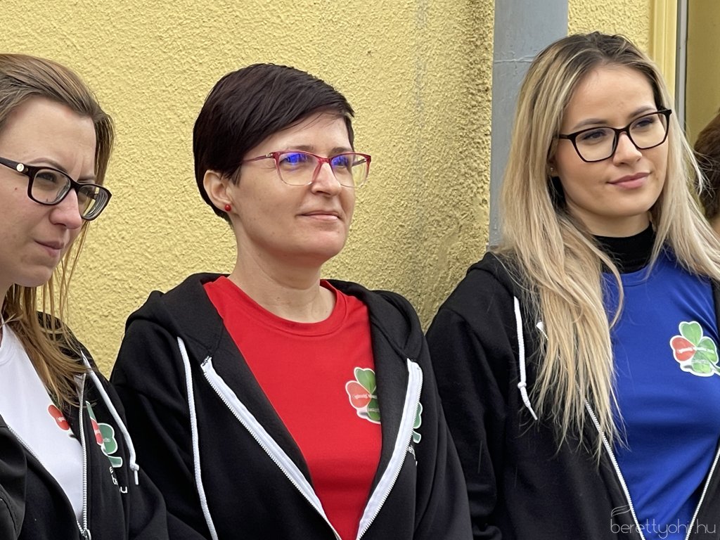 Kupakgyűjtő szívet avattak 11